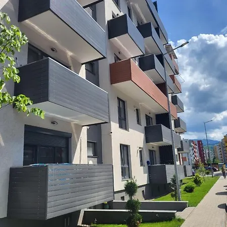 C&l Apartment *